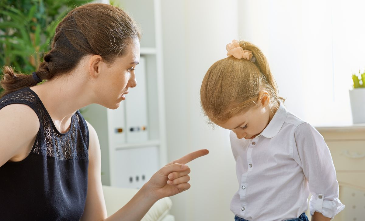 Cara Memperbaiki Mental Anak yang Sering Dimarahi