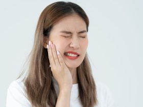 Cara Mengatasi Gusi Bengkak